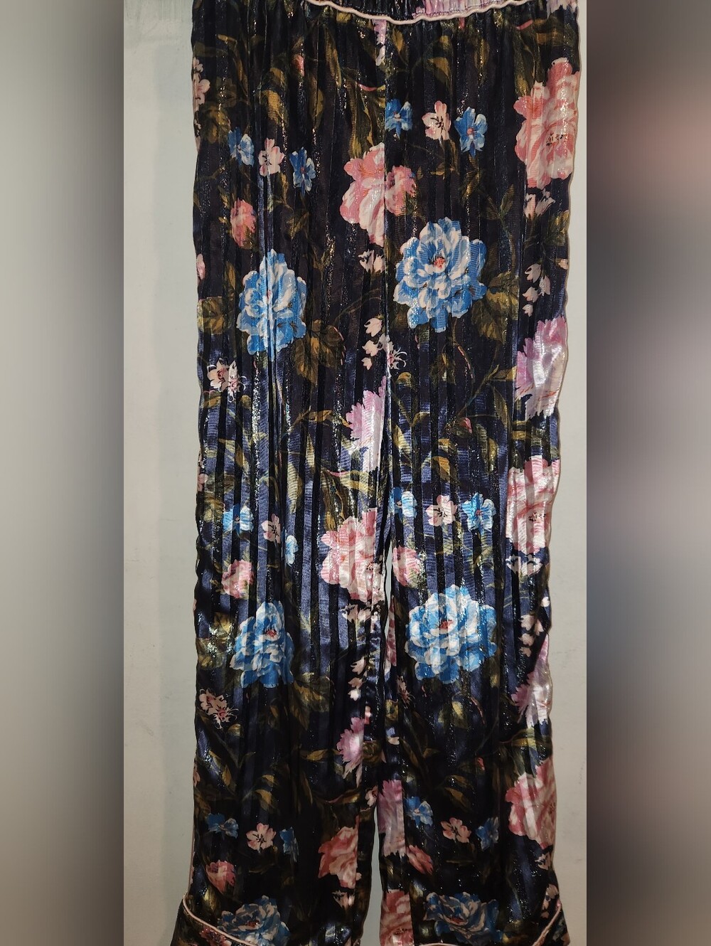 Victoria's Secret Floral Lounge Pajama Pants Size XS Velvet Fabric Material